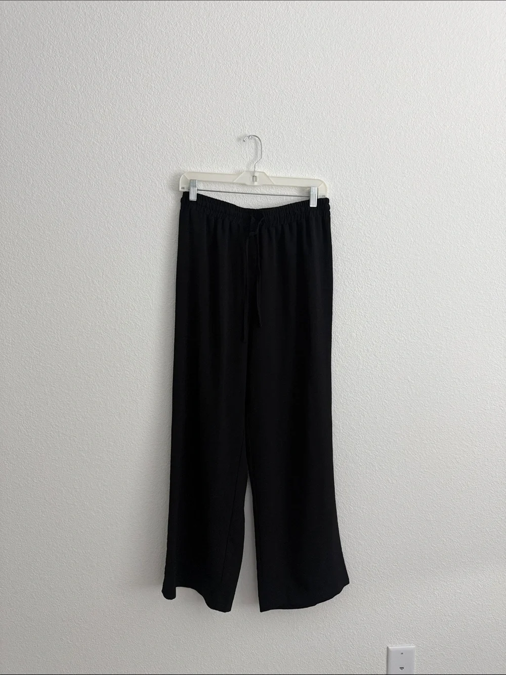 Black wide legs pants